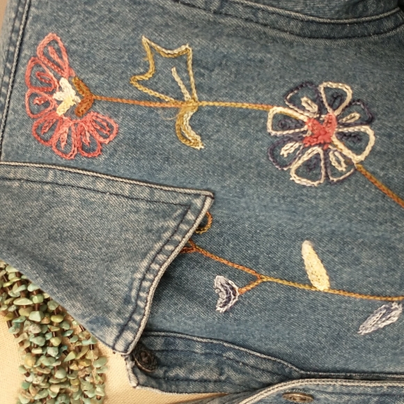 Embroidered Denim Shirt Jacket Vintage Floral Shacket 80s / 90s Blue Jean Cotton - Picture 3 of 12